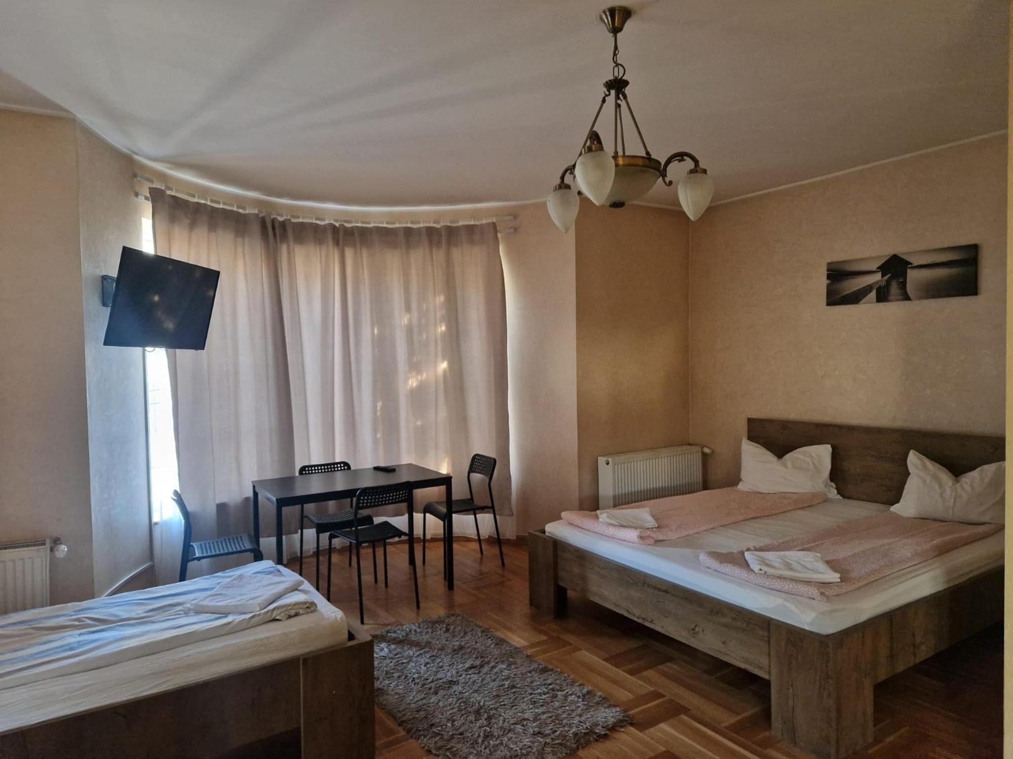 Bigcitty Rooms Cluj-Napoca Esterno foto