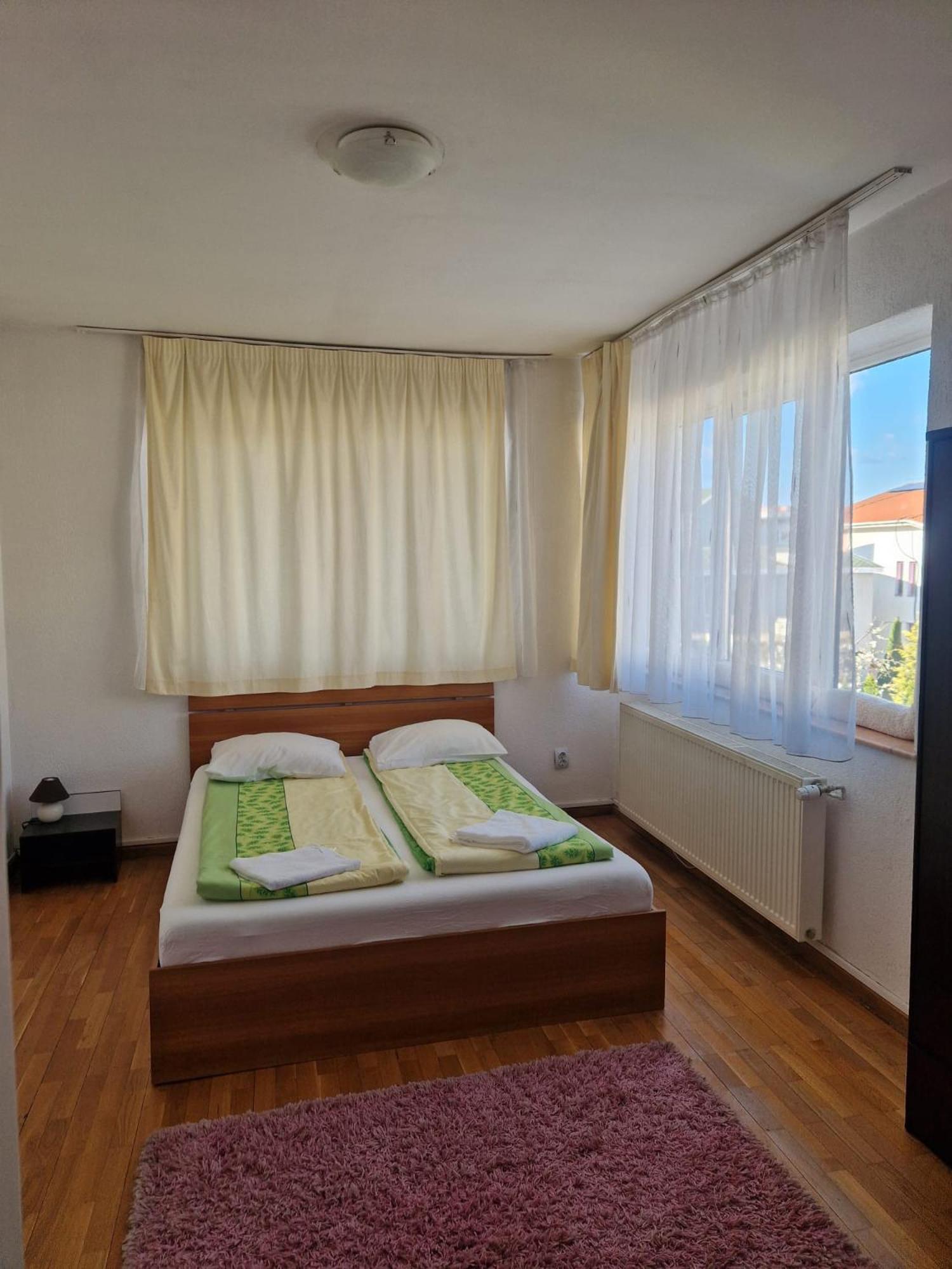 Bigcitty Rooms Cluj-Napoca Esterno foto