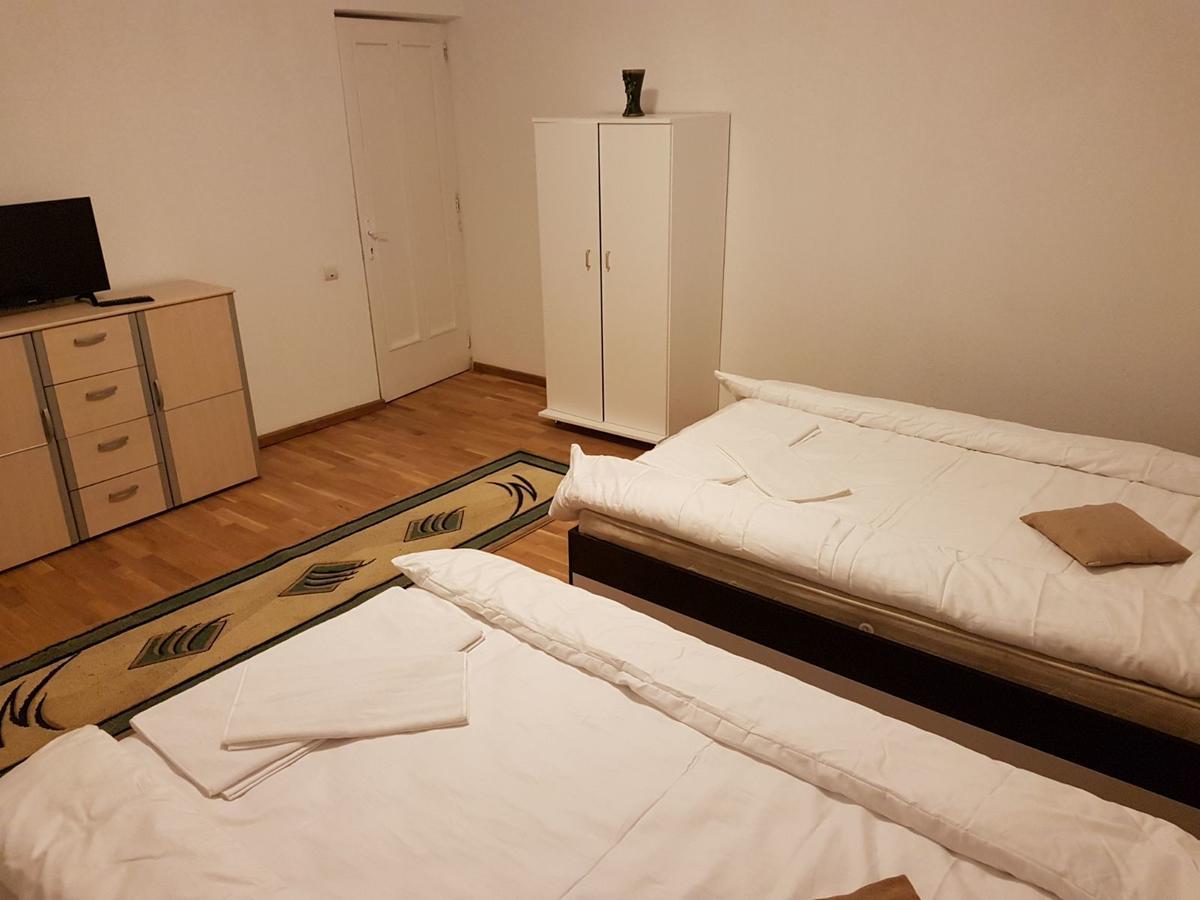 Bigcitty Rooms Cluj-Napoca Esterno foto