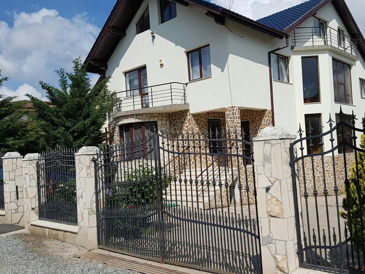 Bigcitty Rooms Cluj-Napoca Esterno foto